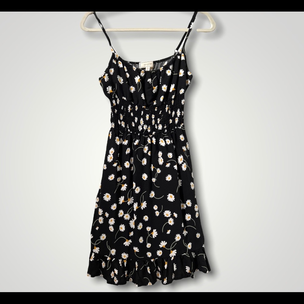 Floral mini dress 🌼